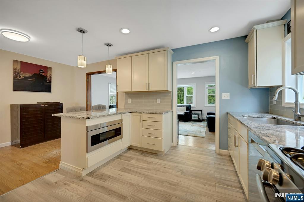 237 North Avenue Wood-Ridge, NJ 07075 - Photo 17 of 34