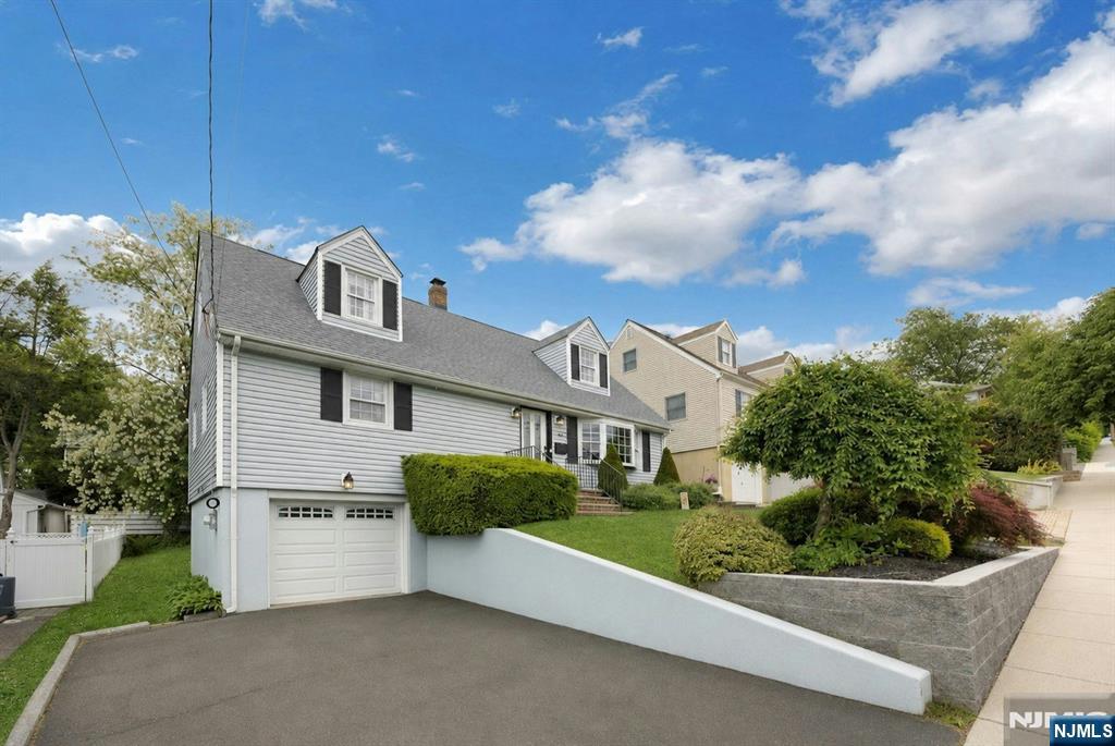 237 North Avenue Wood-Ridge, NJ 07075 - Photo 5 of 34