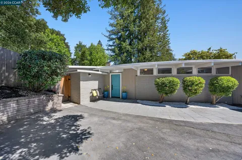 $1,898,000 | 100 El Toyonal, Orinda, CA 94563