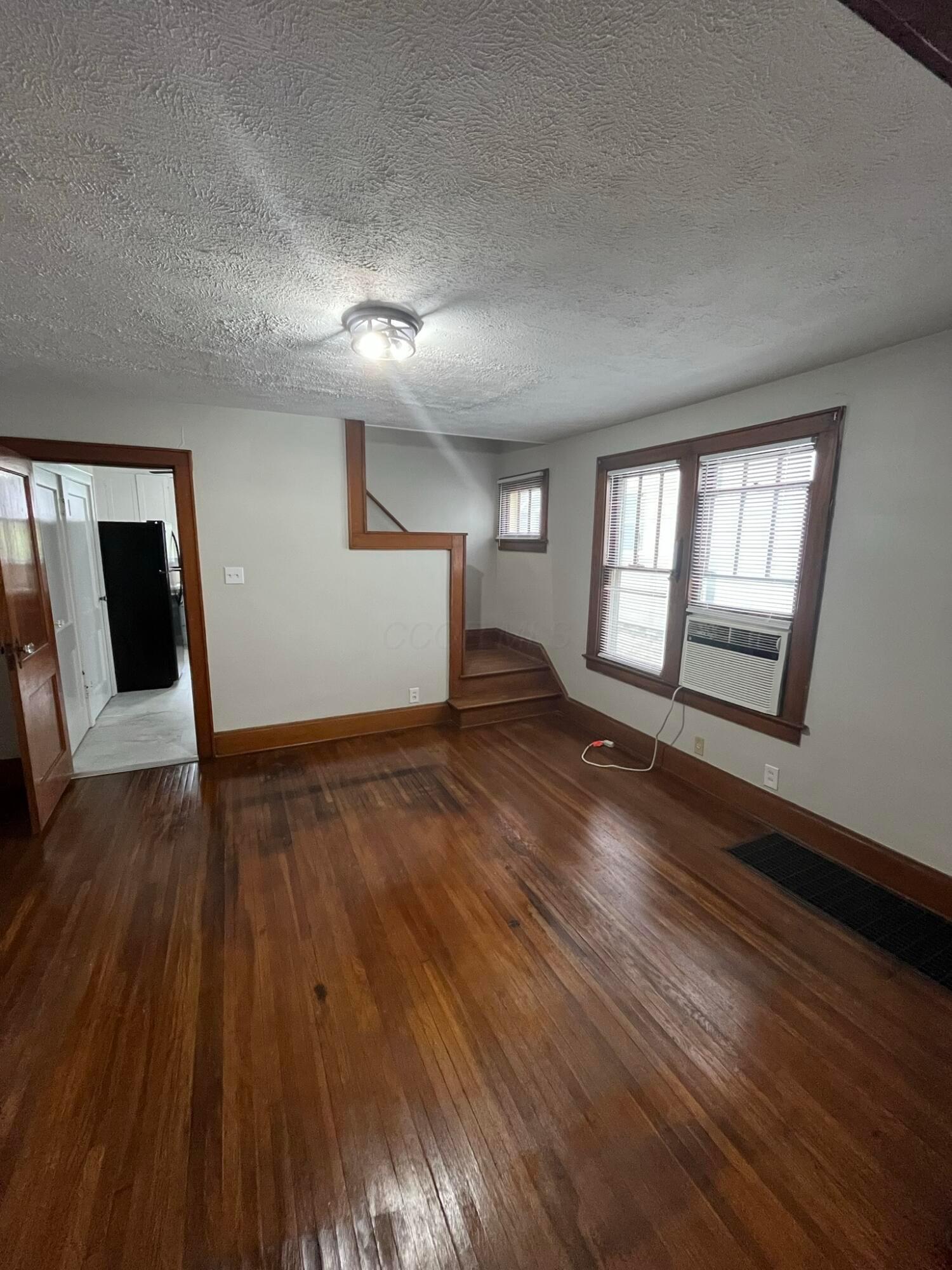 178 West Weber Road Columbus, OH 43202 - Photo 5 of 29 IMG_1360