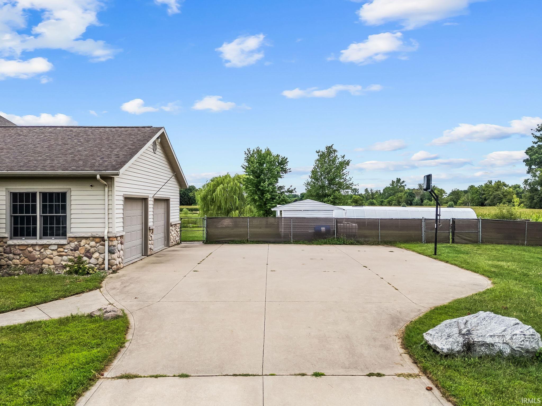2821 Bashor Road Goshen, IN 46526 - Photo 5 of 49 Gallery Image 5