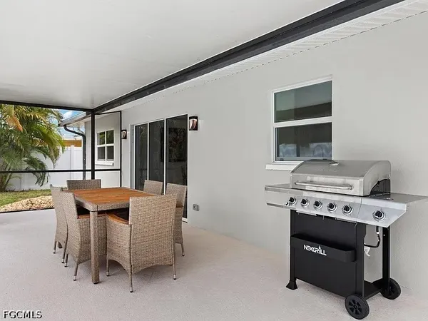 $2,495 | 4526 Southeast 10th Avenue, Cape Coral, FL 33904