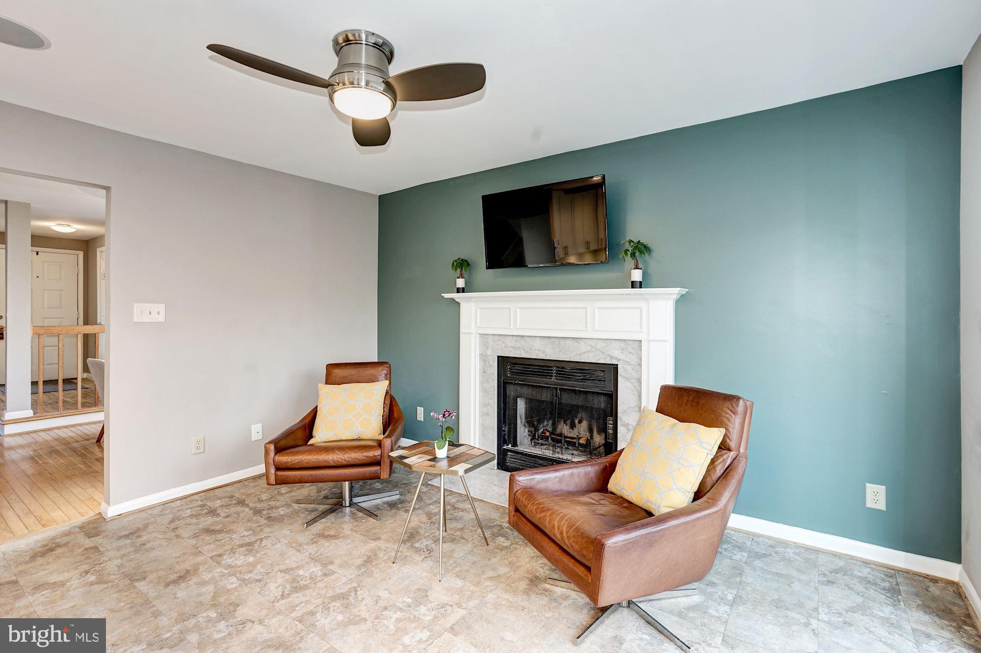 1656 Oak Spring Way Reston, VA 20190 - Photo 22 of 66 FAMILY ROOM