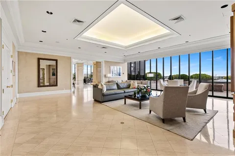 $6,100,000 | 600 Port Of New Orleans Place, Unit 15F, New Orleans, LA 70130