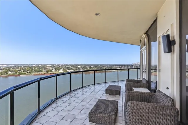 $6,100,000 | 600 Port Of New Orleans Place, Unit 15F, New Orleans, LA 70130