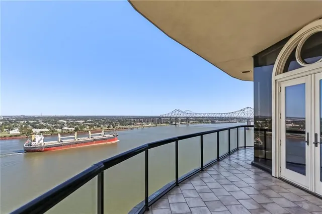 $6,100,000 | 600 Port Of New Orleans Place, Unit 15F, New Orleans, LA 70130