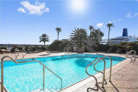 $6,100,000 | 600 Port Of New Orleans Place, Unit 15F, New Orleans, LA 70130