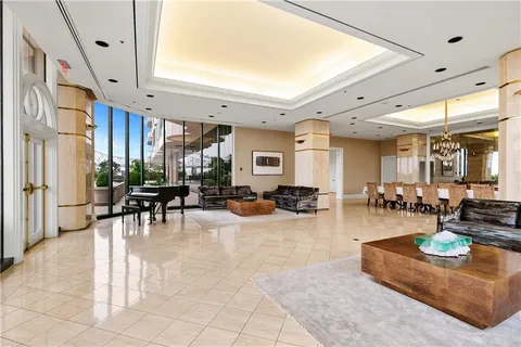 $6,100,000 | 600 Port Of New Orleans Place, Unit 15F, New Orleans, LA 70130
