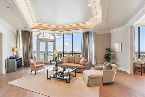 $6,100,000 | 600 Port Of New Orleans Place, Unit 15F, New Orleans, LA 70130