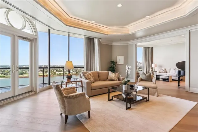 $6,100,000 | 600 Port Of New Orleans Place, Unit 15F, New Orleans, LA 70130