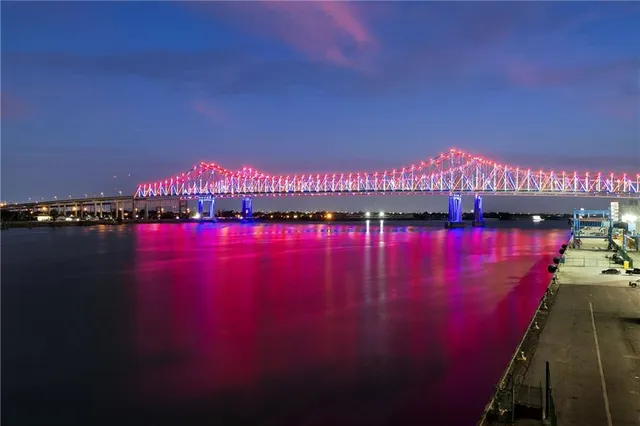 $6,100,000 | 600 Port Of New Orleans Place, Unit 15F, New Orleans, LA 70130