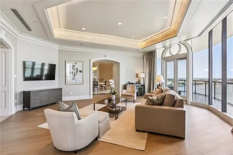 $6,100,000 | 600 Port Of New Orleans Place, Unit 15F, New Orleans, LA 70130