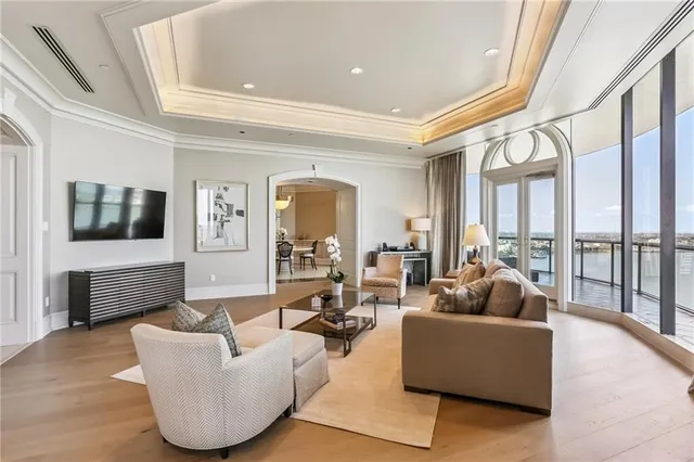 $6,100,000 | 600 Port Of New Orleans Place, Unit 15F, New Orleans, LA 70130