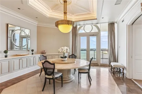 $6,100,000 | 600 Port Of New Orleans Place, Unit 15F, New Orleans, LA 70130