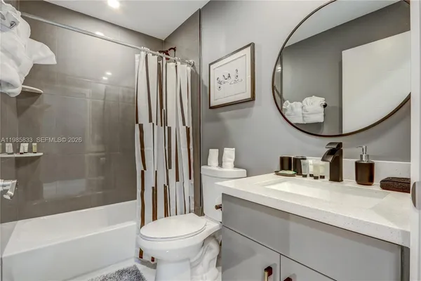 $1,650 | 2302 Taylor Street, Unit 4, Hollywood, FL 33020