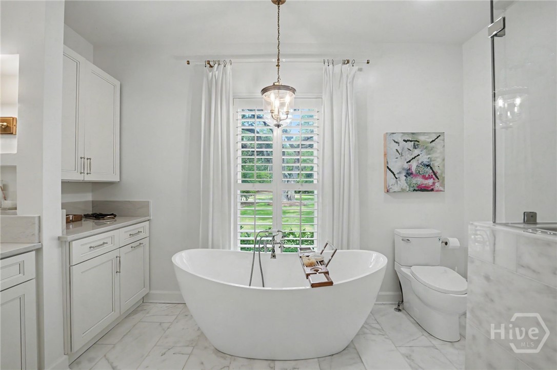 2 Tarrow Ridge Road Savannah, GA 31411 - Photo 29 of 52 Soaking tub