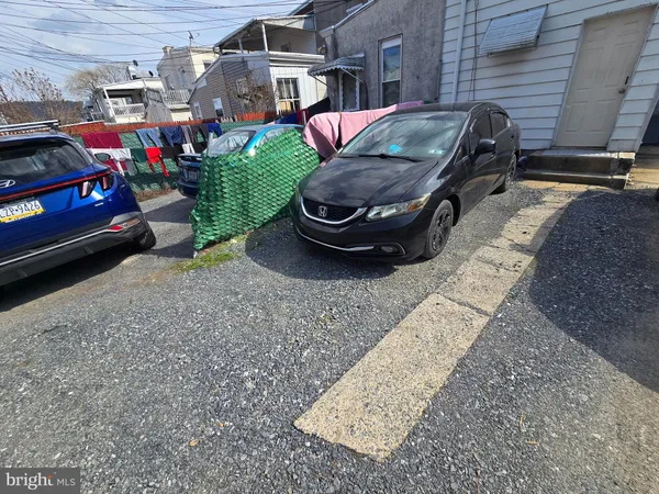 $1,000 | 147 West Douglass Street, Reading, PA 19601