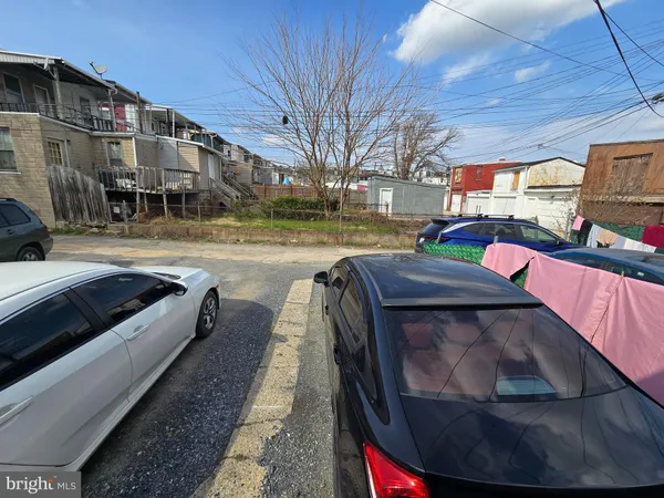 $1,000 | 147 West Douglass Street, Reading, PA 19601