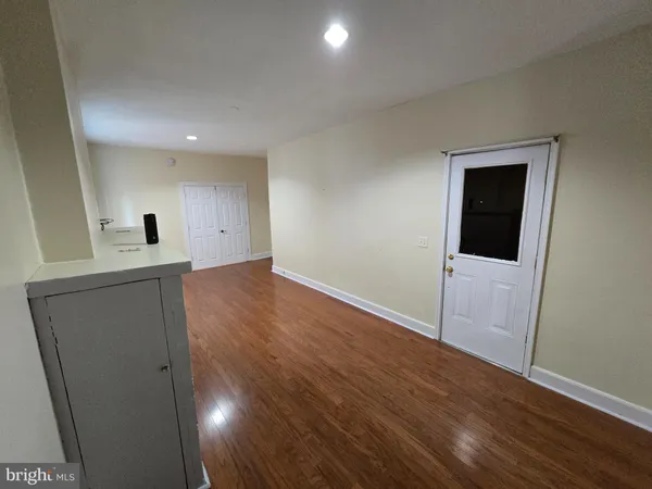 $1,000 | 147 West Douglass Street, Reading, PA 19601