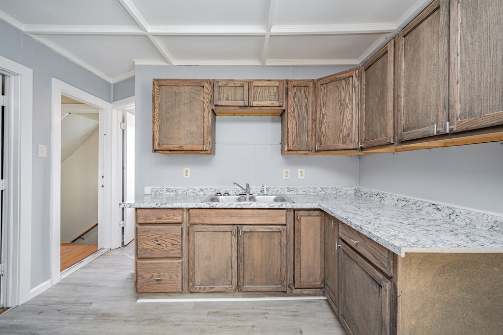 75 Merrick Street West Springfield, MA 01089 - Photo 2 of 17 Gallery Image 2