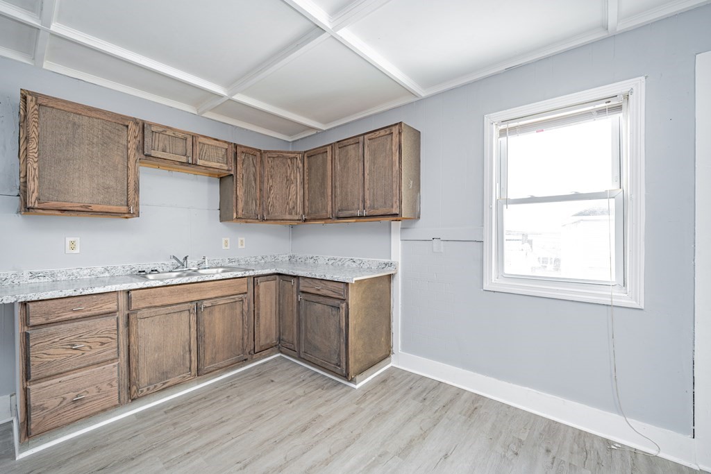 75 Merrick Street West Springfield, MA 01089 - Photo 3 of 17 Gallery Image 3