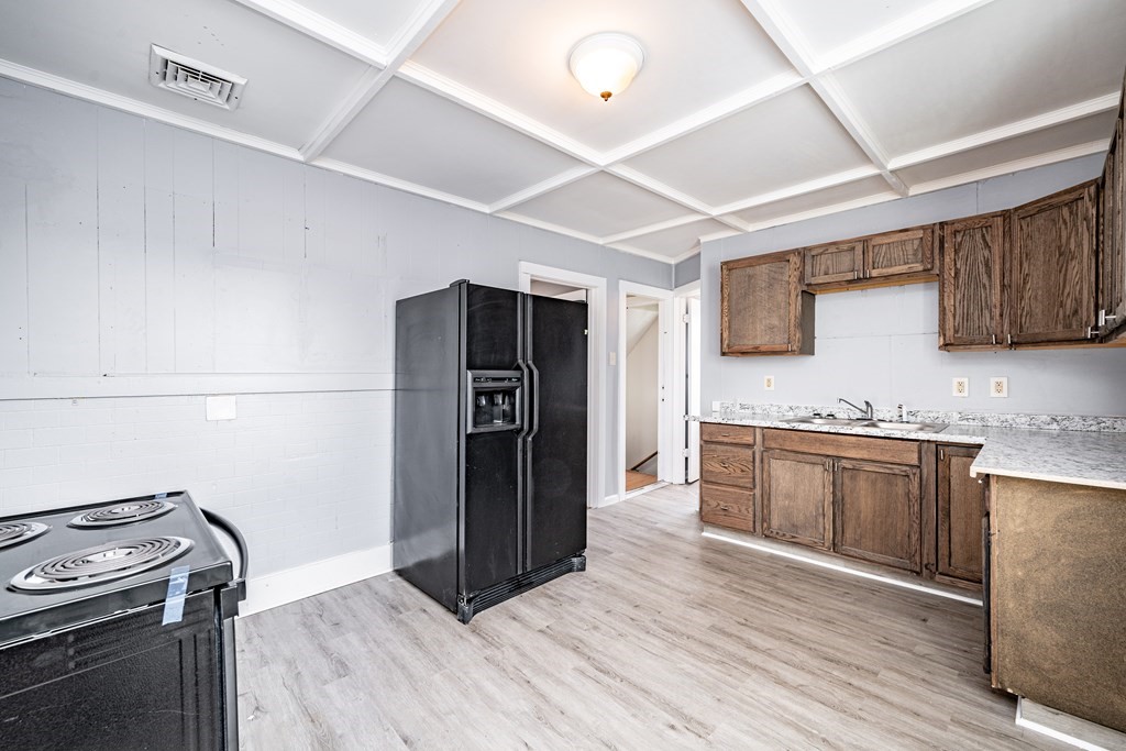 75 Merrick Street West Springfield, MA 01089 - Photo 4 of 17 Gallery Image 4