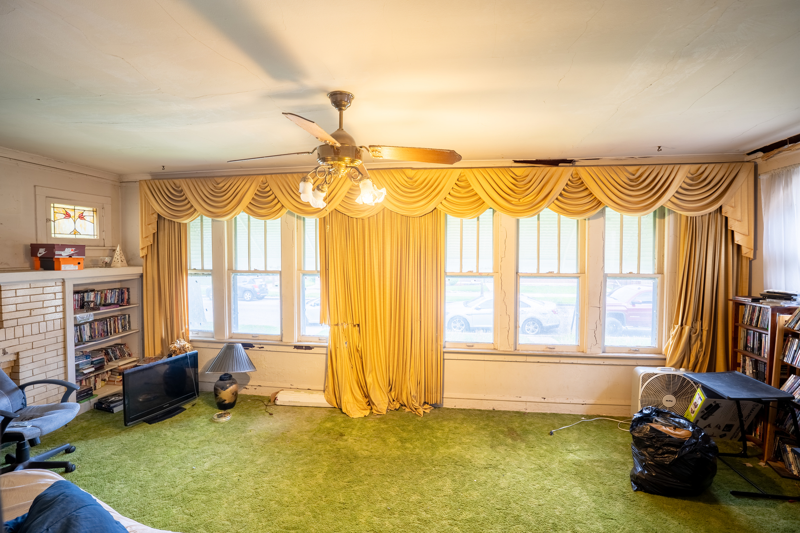 8014 South Perry Avenue Chicago, IL 60620 - Photo 4 of 10