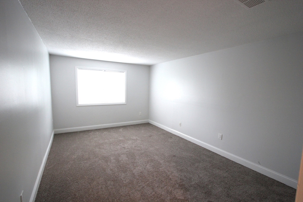2008 Franklin Crossing Road, Unit 2008 Franklin, MA 02038 - Photo 13 of 35