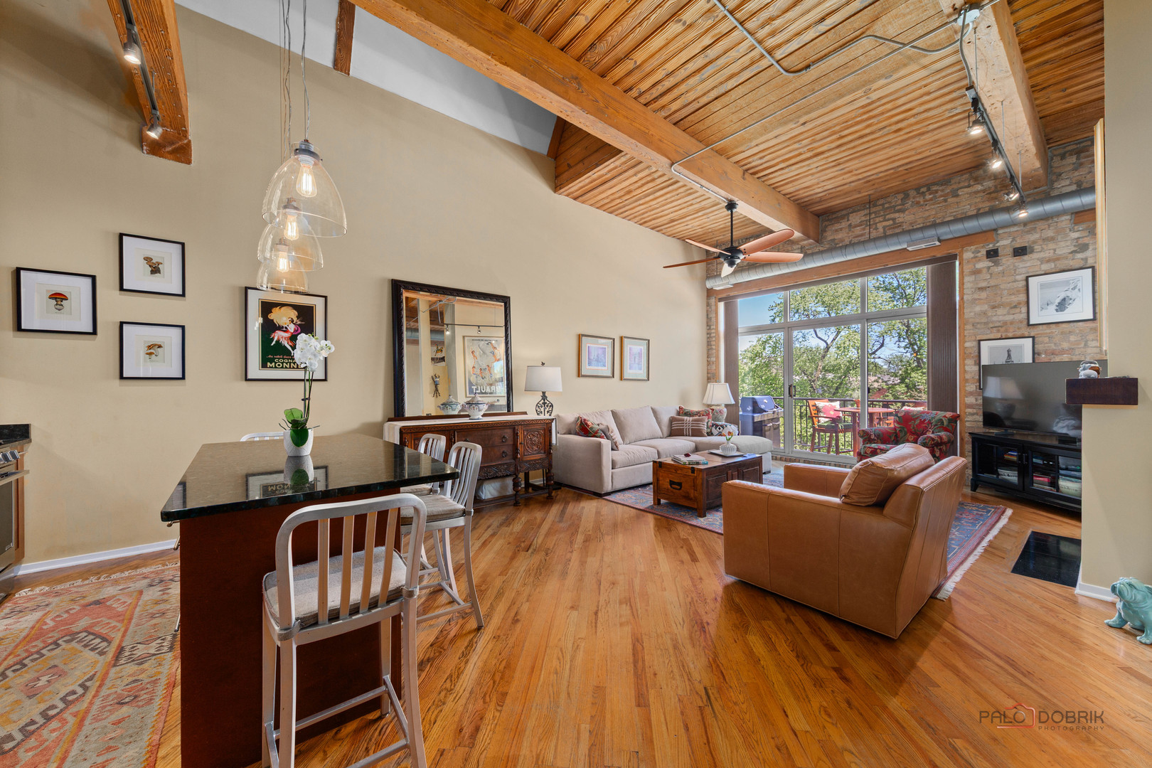 1801 West Larchmont Avenue, Unit 305 Chicago, IL 60613 - Photo 9 of 36