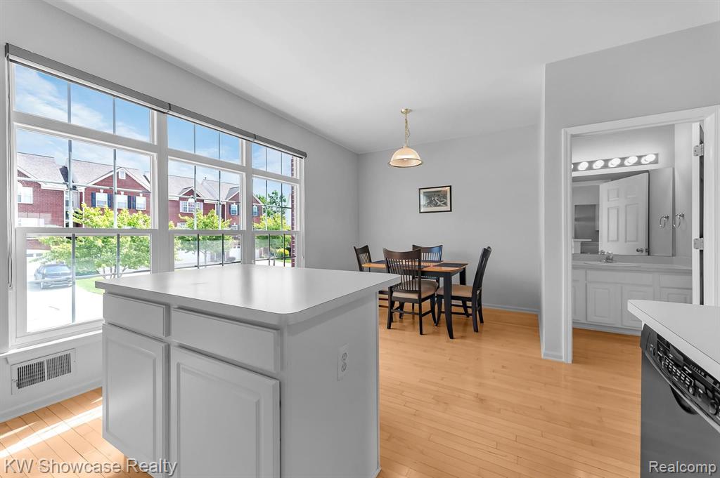 432 Cherry Orchard Road Canton, MI 48188 - Photo 14 of 62