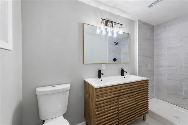 $389,000 | 10206 West 88th Terrace, Overland Park, KS 66212