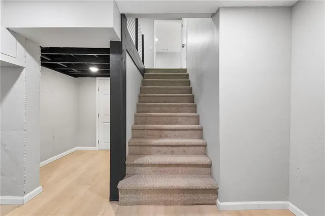 $389,000 | 10206 West 88th Terrace, Overland Park, KS 66212