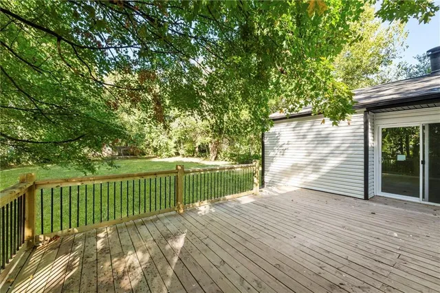 $389,000 | 10206 West 88th Terrace, Overland Park, KS 66212