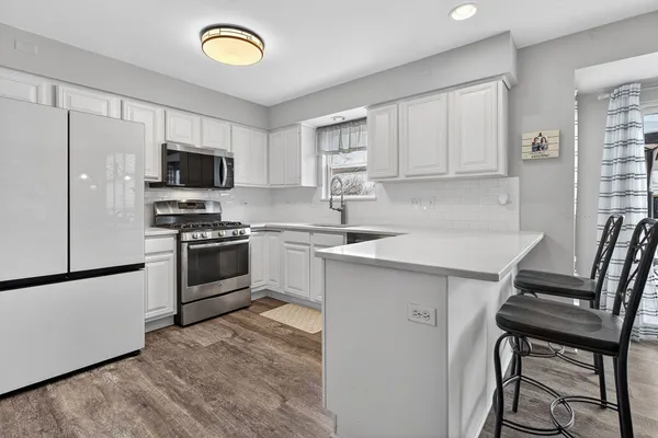 $369,900 | 5312 Floralwood Court, Plainfield, IL 60586