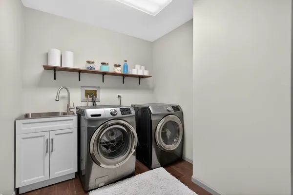 $369,900 | 5312 Floralwood Court, Plainfield, IL 60586