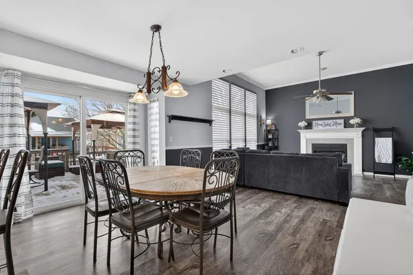 $369,900 | 5312 Floralwood Court, Plainfield, IL 60586