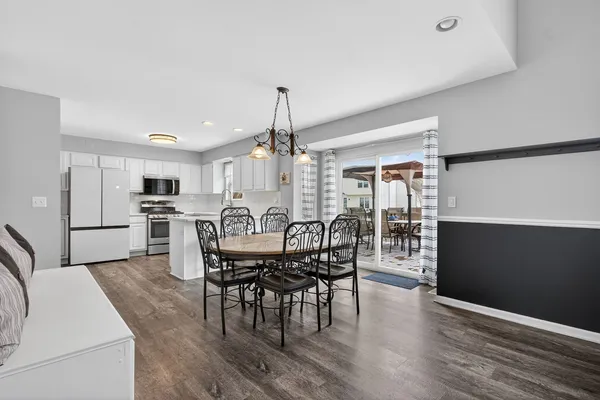 $369,900 | 5312 Floralwood Court, Plainfield, IL 60586