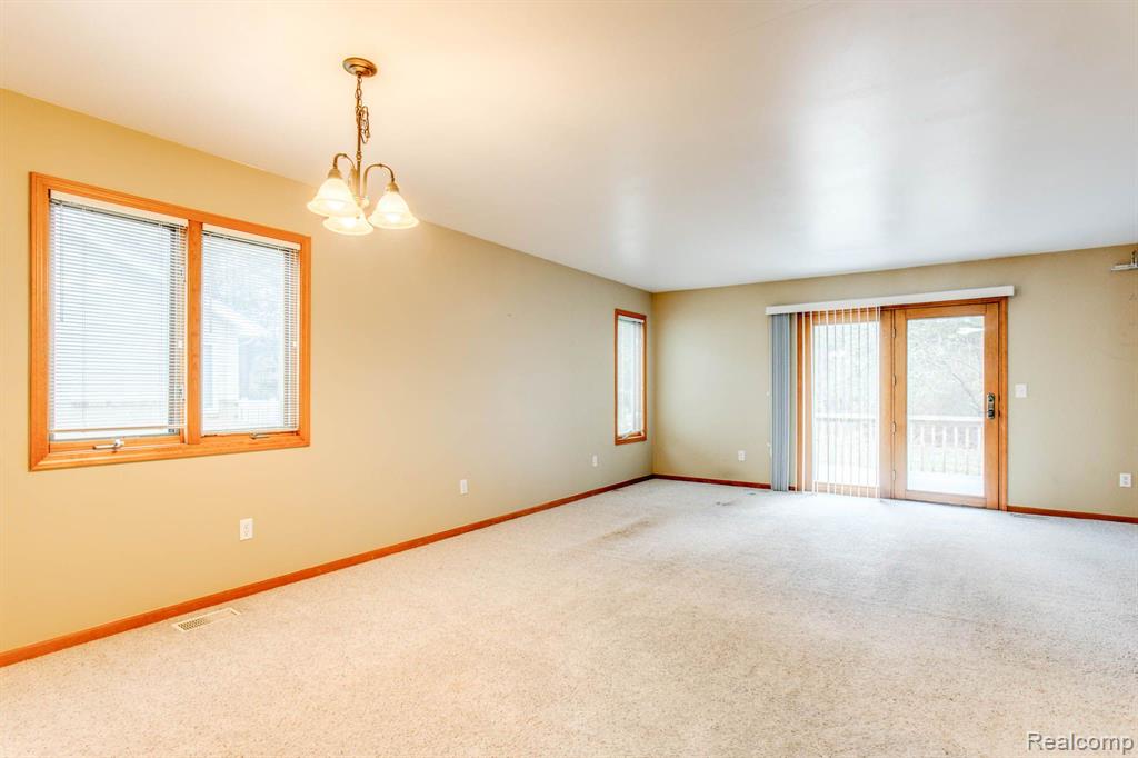 7266 Lakeshore Road Lakeport, MI 48059 - Photo 18 of 36