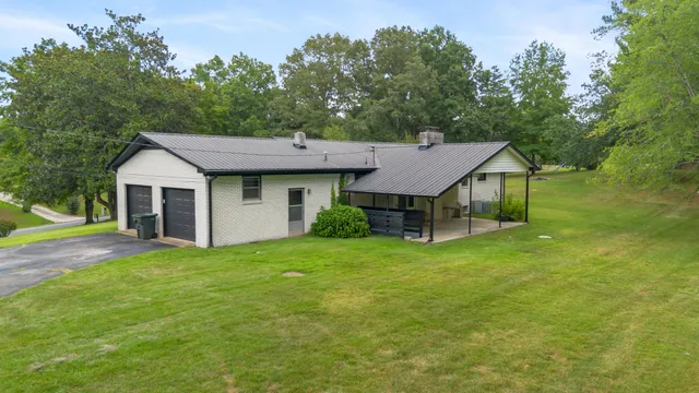 $594,500 | 2809 Country Club Drive, Centerville, TN 37033