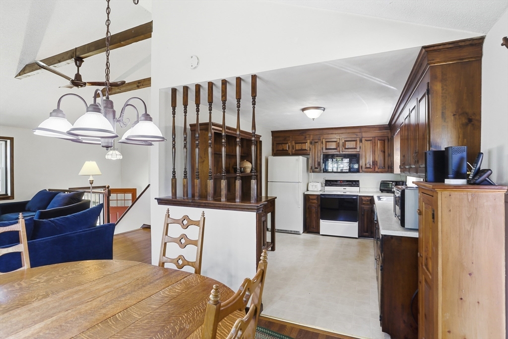 23 Bancroft Street Pepperell, MA 01463 - Photo 5 of 24
