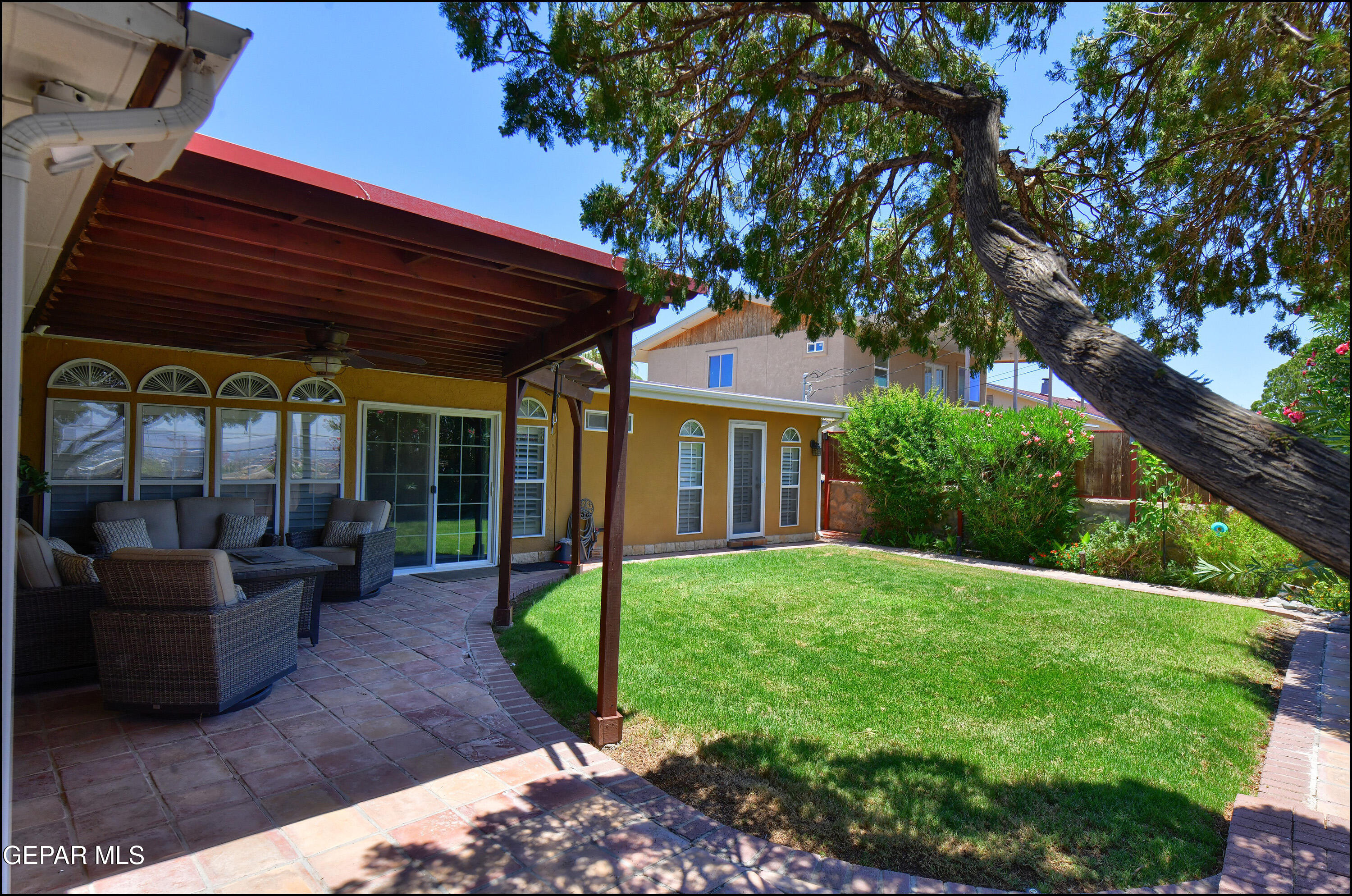 5316 Garry Owen Road El Paso, TX 79903 - Photo 33 of 38 34