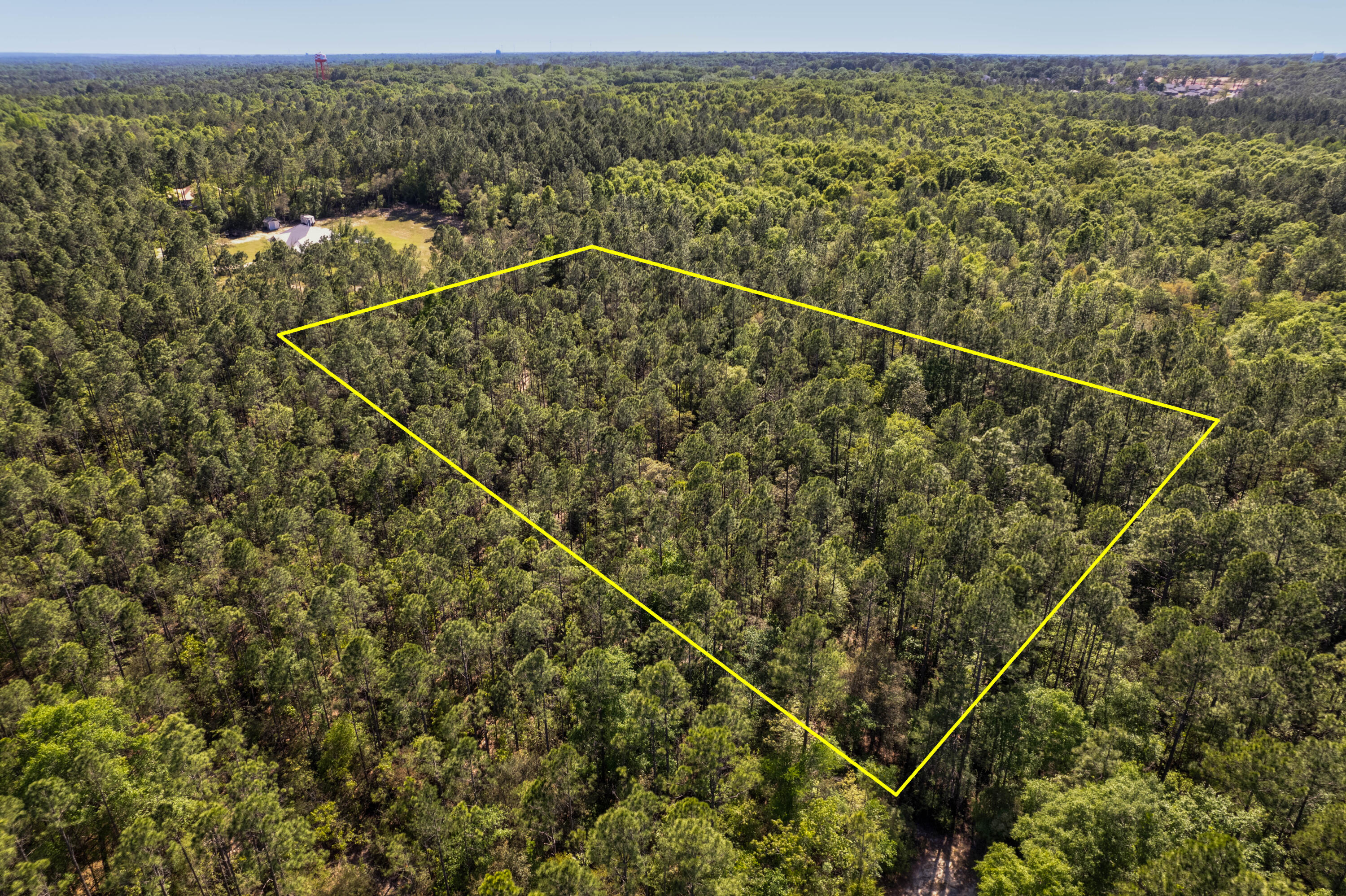 4.12-acres Main Drive Crestview, FL 32539 - Photo 8 of 15 a view of a yard from a balcony