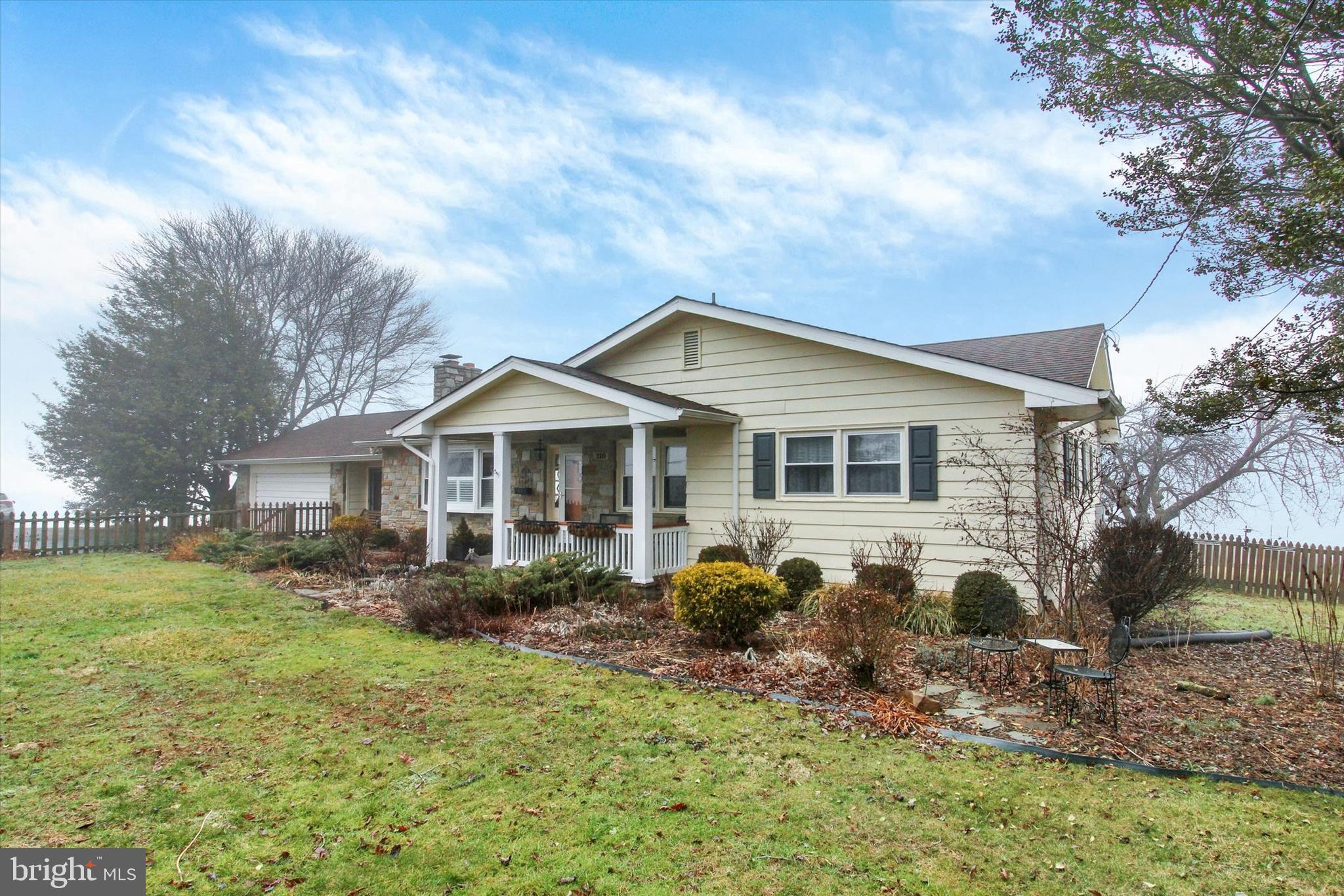 110 Lees Mill Road Hampstead, MD 21074 - Photo 3 of 39 a front view of a house with garden