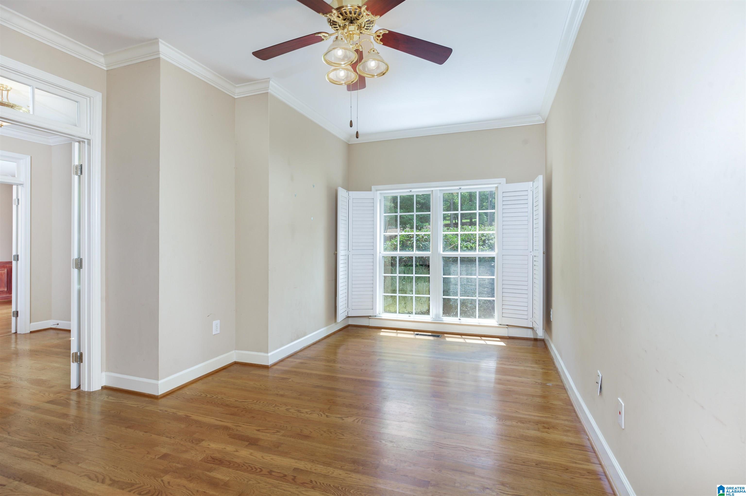 136 Windsor Lane Pelham, AL 35124 - Photo 5 of 59