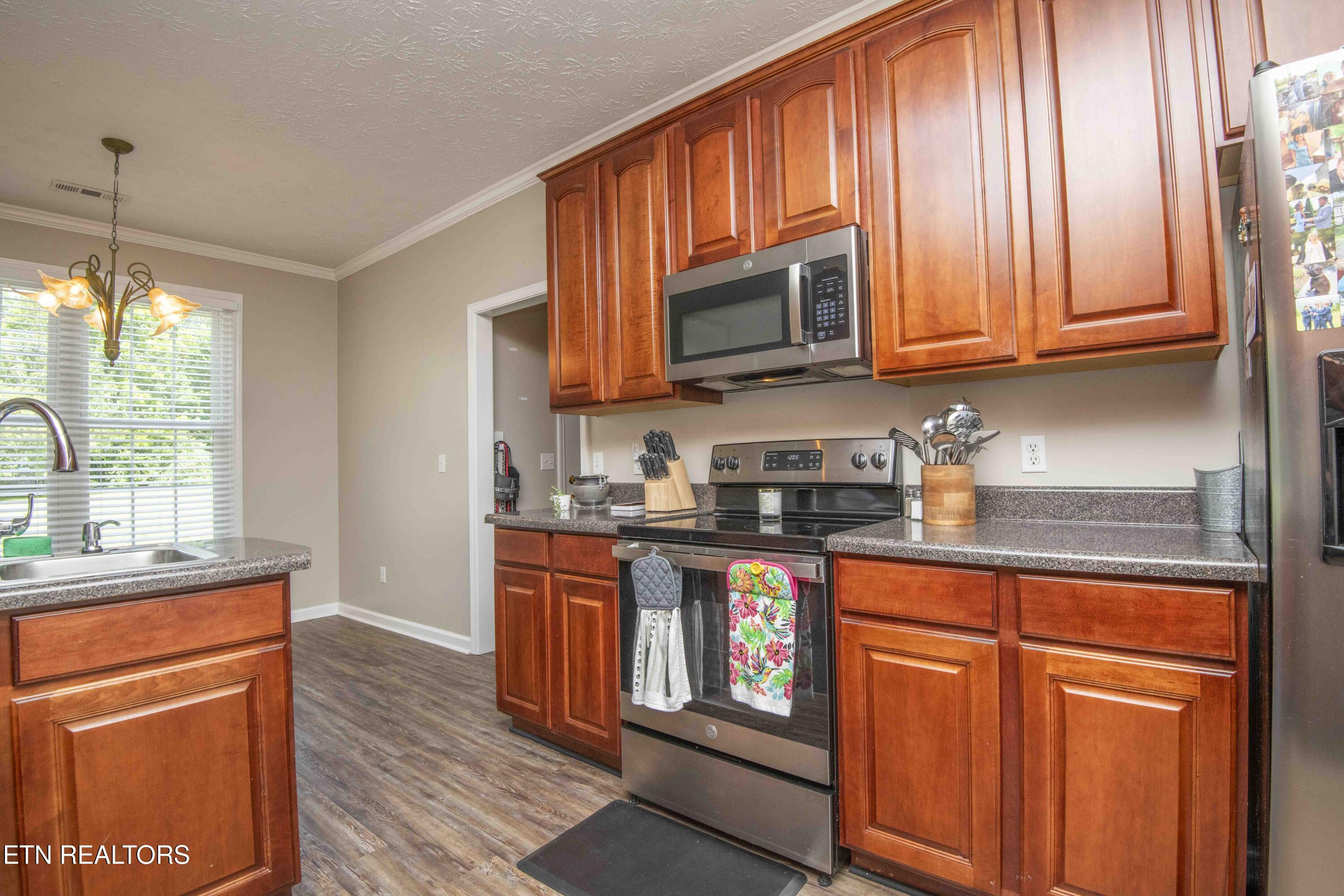 117 Channel Way Clinton, TN 37716 - Photo 15 of 39 13_1