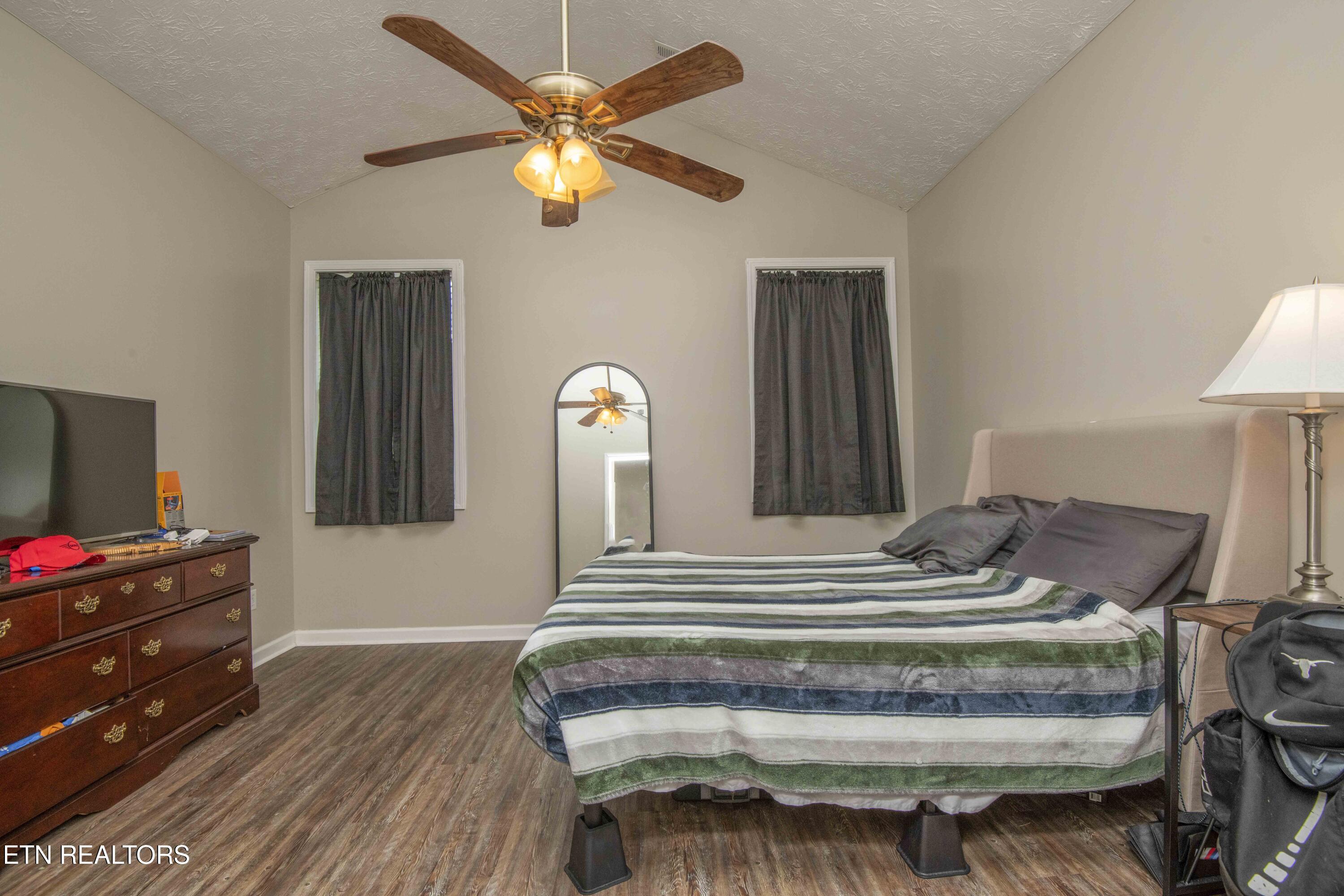 117 Channel Way Clinton, TN 37716 - Photo 19 of 39 18_1