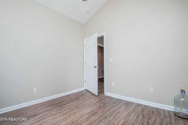 $2,100 | 117 Channel Way, Clinton, TN 37716