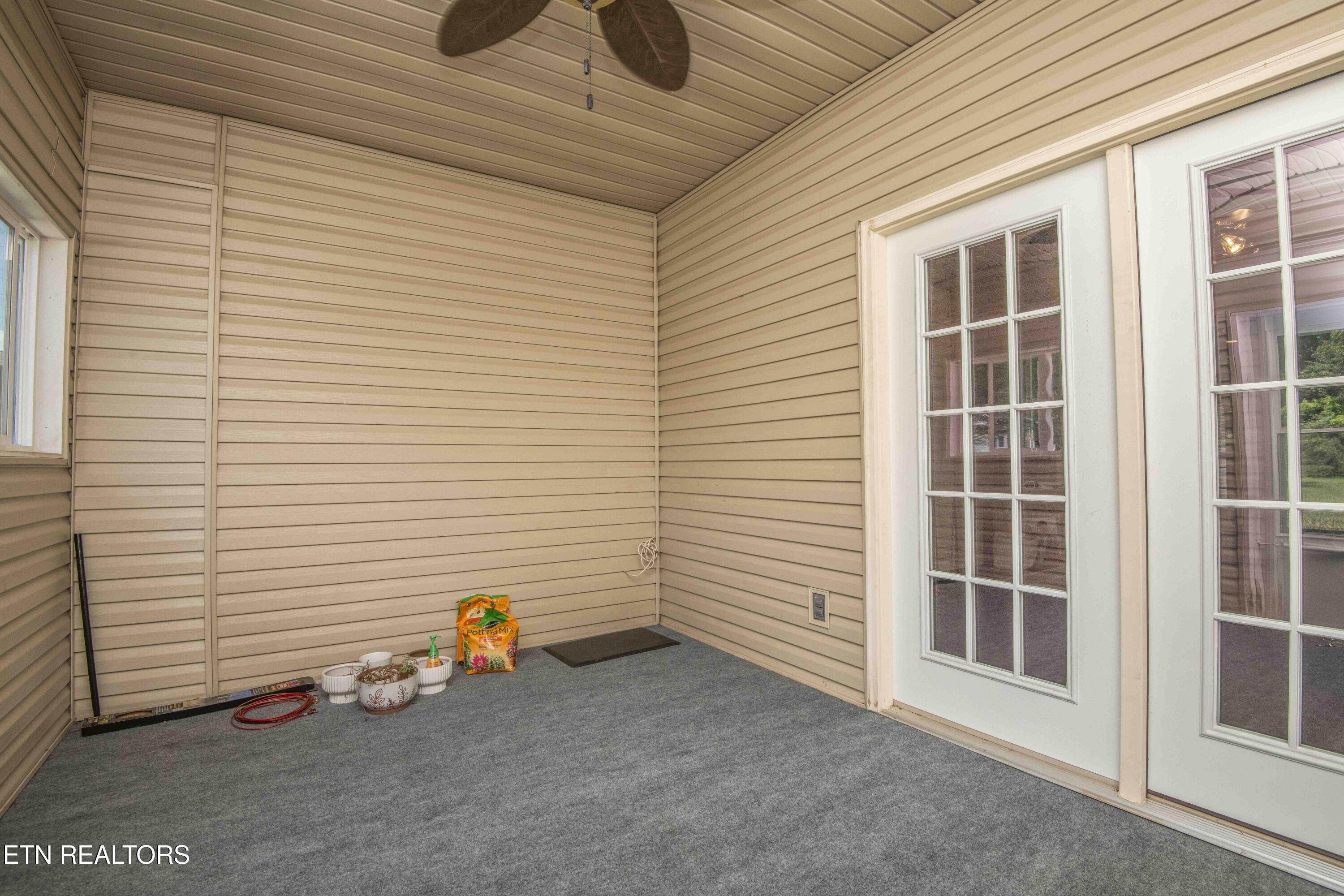 117 Channel Way Clinton, TN 37716 - Photo 33 of 39 32_1