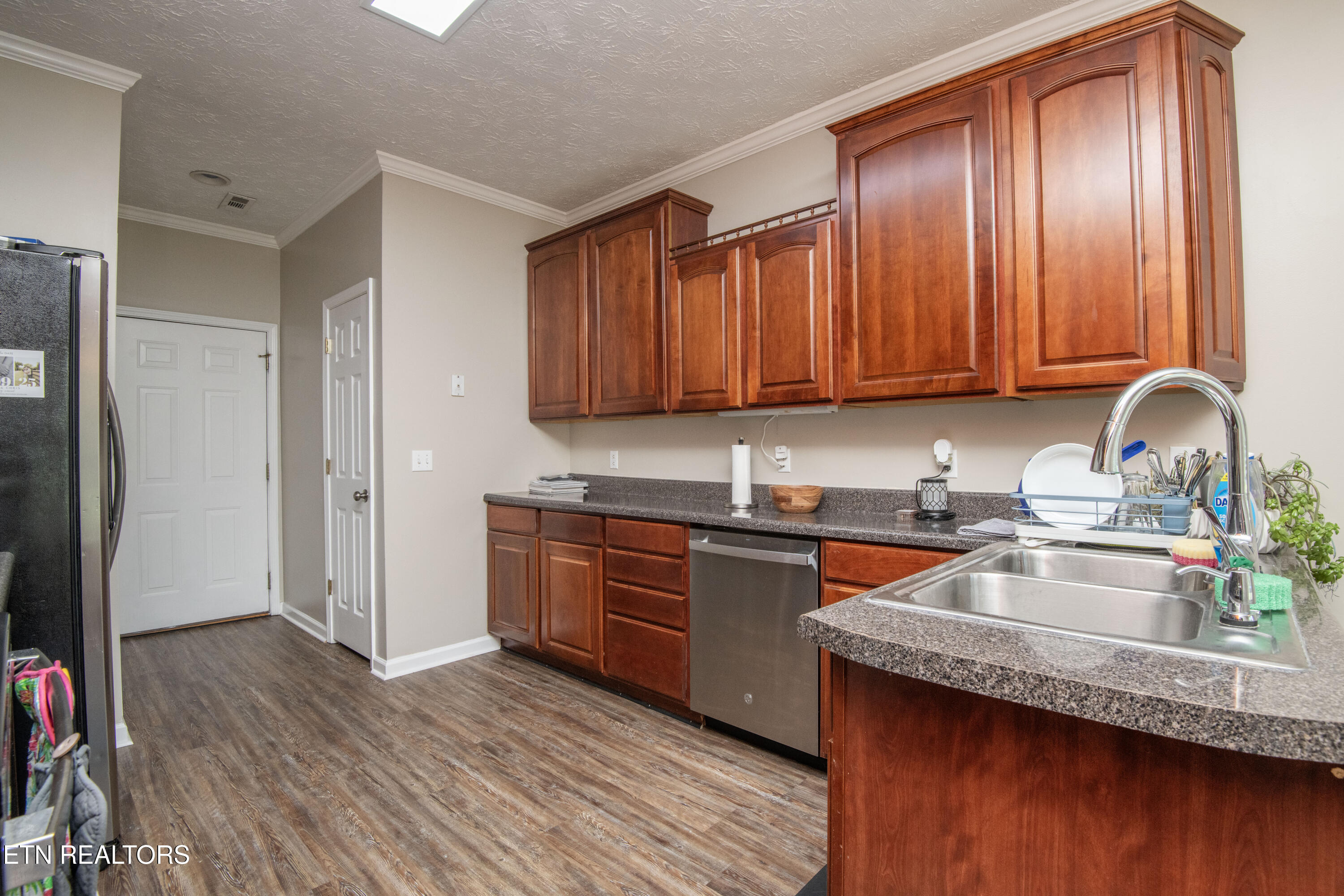 117 Channel Way Clinton, TN 37716 - Photo 10 of 39 10