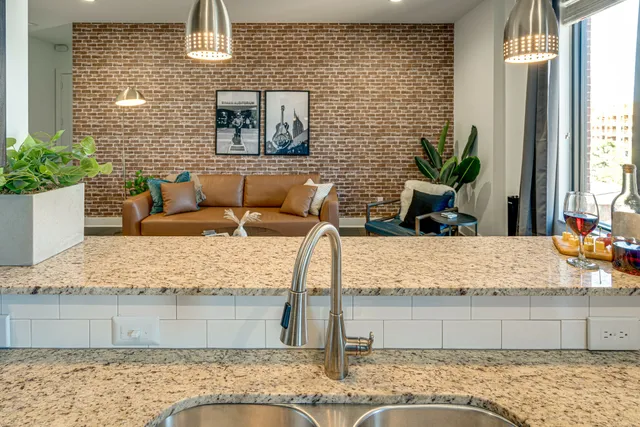 $2,150 | 210 30th Avenue North, Unit 400, Nashville, TN 37203